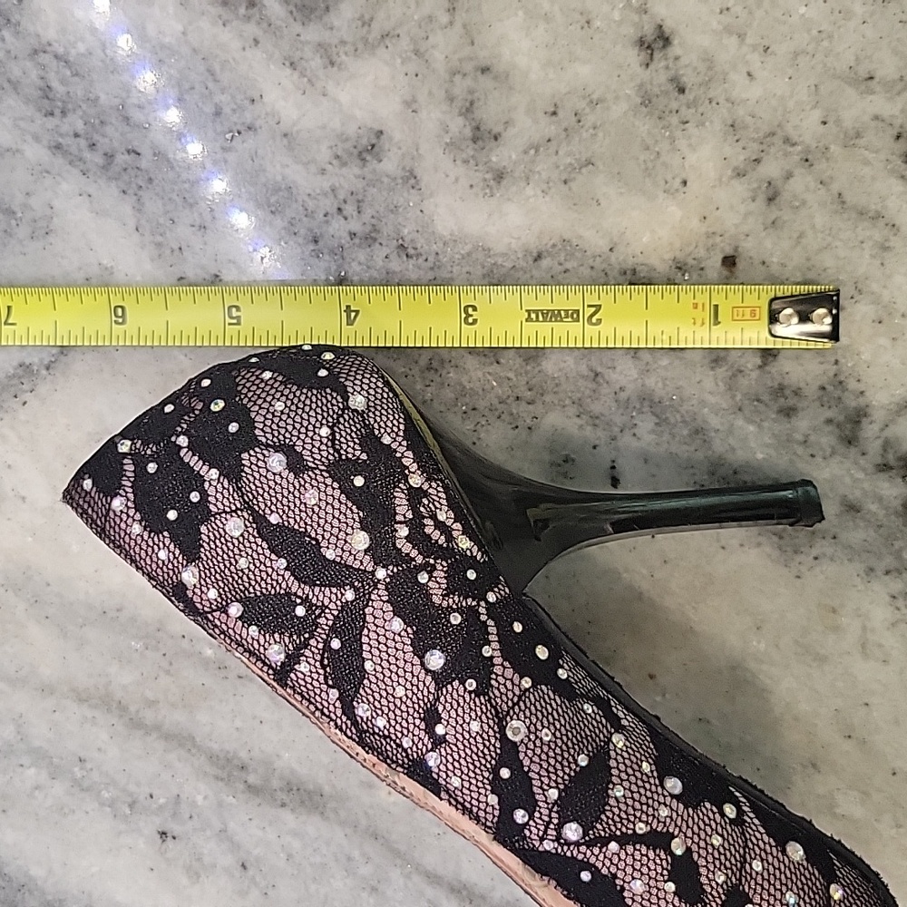 Betsy Johnson Betseyville Lace & Rhinestone Pointed Toe High Heels .7.5 - Picture 10 of 12